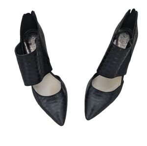 Black snakeskin Vincent Camuto pumps Size 8